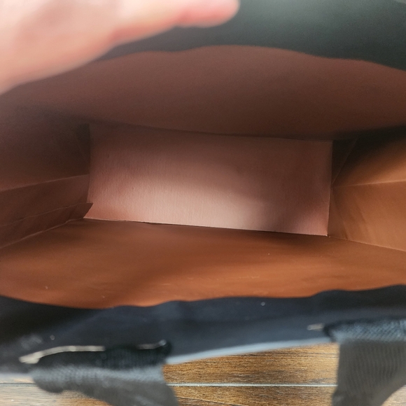 New Coach Black Paper Gift Bag - Picture 5 of 6
